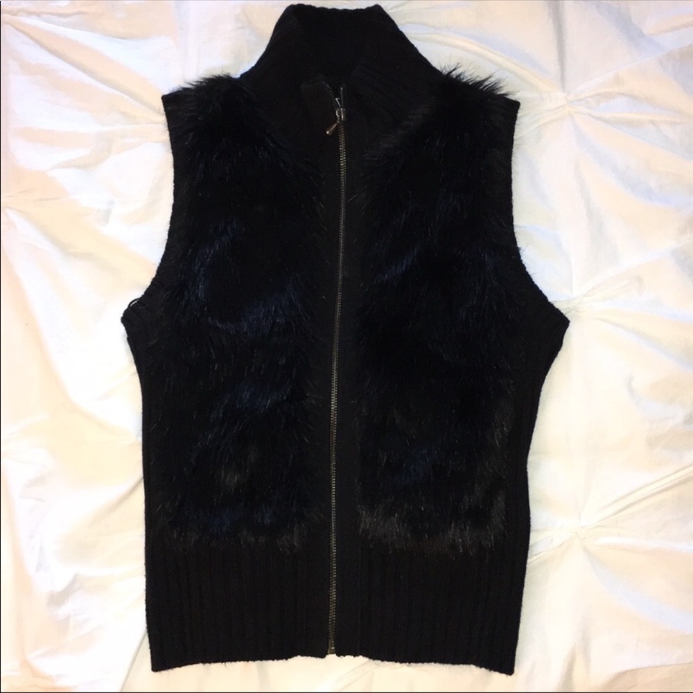 Guess faux fur sweater vest🌻